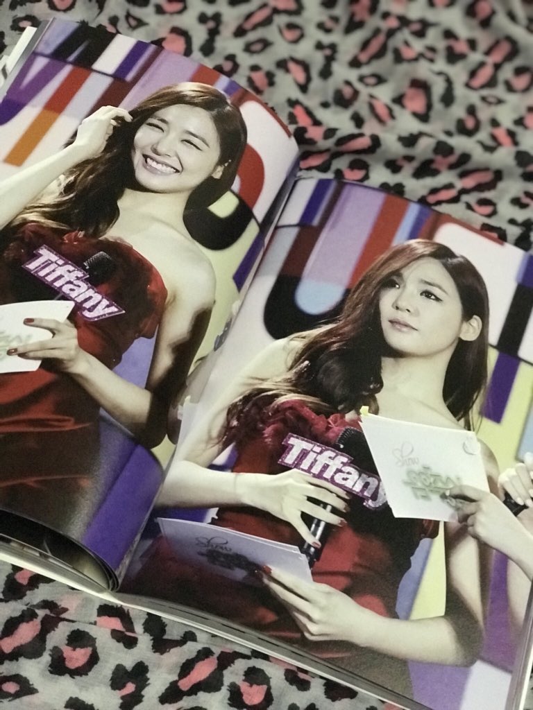 4ssssale's tweet photo. #ขาย #พร้อมส่ง #Halo1stphotobook #Halo #Tiffany #ทิฟฟานี่ #ตลาดนัดโซชิ #ตลาดนัดโซวอน #SNSD 600 รวมส่งลงทะเบียน pbมีความหนัก 😅 https://t.co/2SGbuusCZp