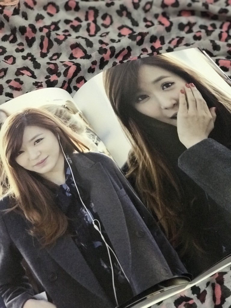 4ssssale's tweet photo. #ขาย #พร้อมส่ง #Halo1stphotobook #Halo #Tiffany #ทิฟฟานี่ #ตลาดนัดโซชิ #ตลาดนัดโซวอน #SNSD 600 รวมส่งลงทะเบียน pbมีความหนัก 😅 https://t.co/2SGbuusCZp