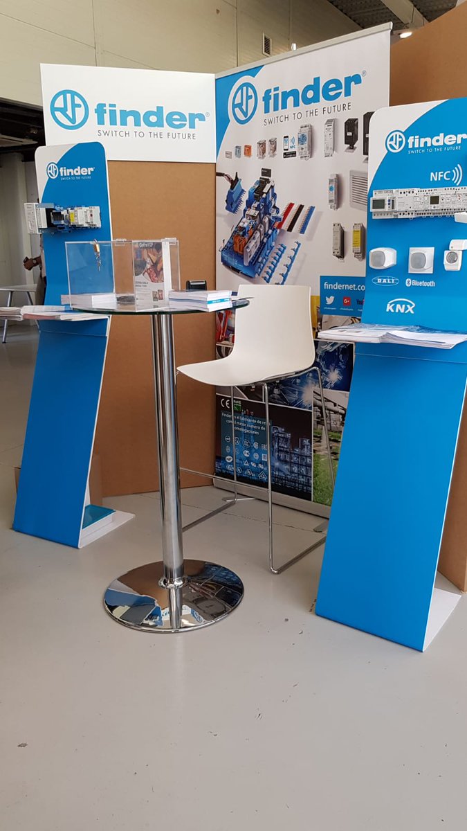 finderspain's tweet photo. Un dia a tope en el Día del #instalador #DDi18ASELEC
un éxito!! 👏👏👏 https://t.co/s3IfzdAl0S