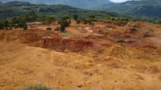 9. This is Bauxite mine in Yercaud, hundreds of acres of pristine forest has been destroyed to extract Bauxite. Entire hill station has been raped of its beauty. Courtesy DMK & ADMK. Now this very same DMK is talking about protecting environment 