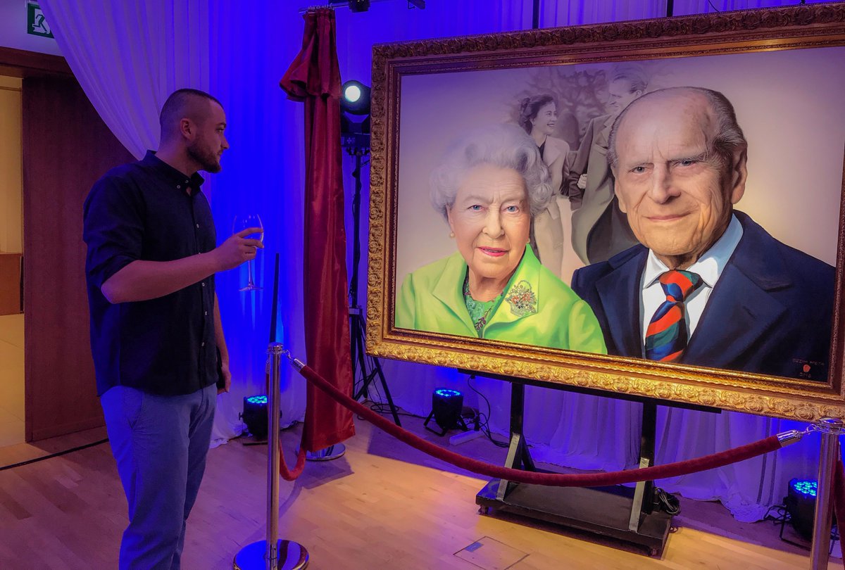 Invited by the British Embassy for the birthday of Her Majesty the Queen of the United Kingdom
#queenelizabeth #queen #unitedkingdom #hermajesty #onfocus #cheers #art #illustration #drawing #draw #envywear #picture #artist #instaart #beautiful #instagood #gallery #creative