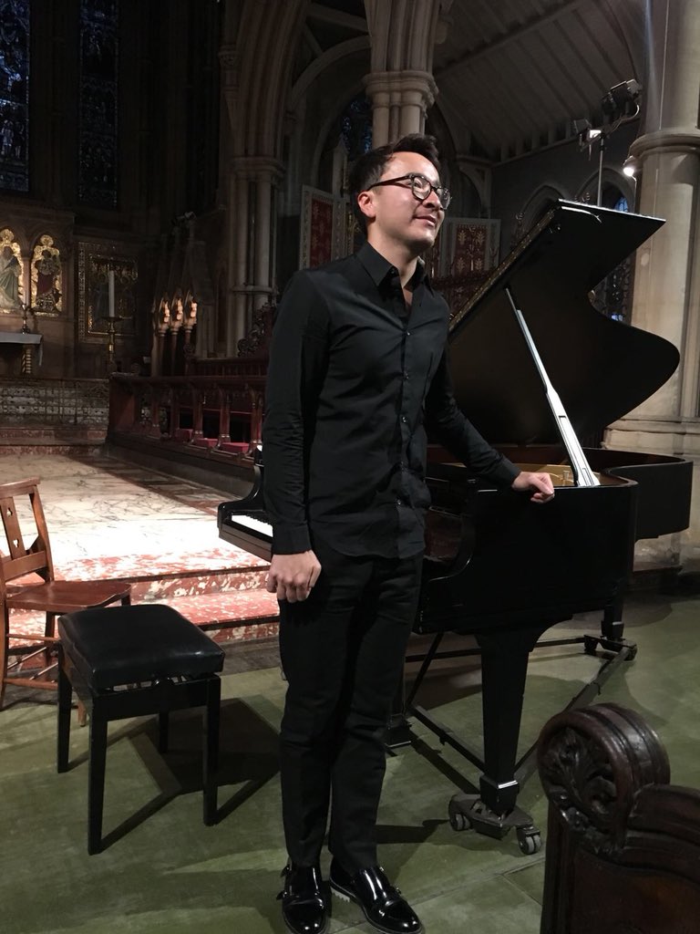 LolaGanzarolli's tweet photo. #ThankYou @TsoySamson for a superb night! It was fab making music together 😍🎶❤️27th of June☝🏻🇬🇧🎶 #Pushkin #concert #StMaryAbbots #London #livemusic #recital #LondonConcerts #poetry #music #artists #SamsonTsoy #LolaGanzarolli #StMaryAbbots #voice #LolaG #singing #soprano https://t.co/9wunySQuWv