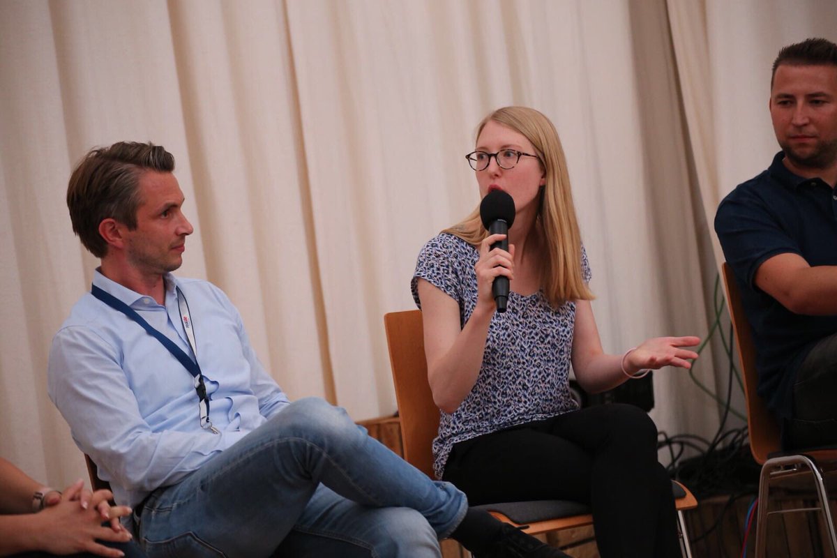 Haendlerbund's tweet photo. Ui, gewagte These: Isabel Loder von @ManoMano_FR findet, Händler besuchen gar keinen eigenen Onlineshop mehr, Marktplätze reichen aus. 🤔 Ob das die Händler auch so sehen?
#MarketplaceDay https://t.co/Mp8Qqu3mL9