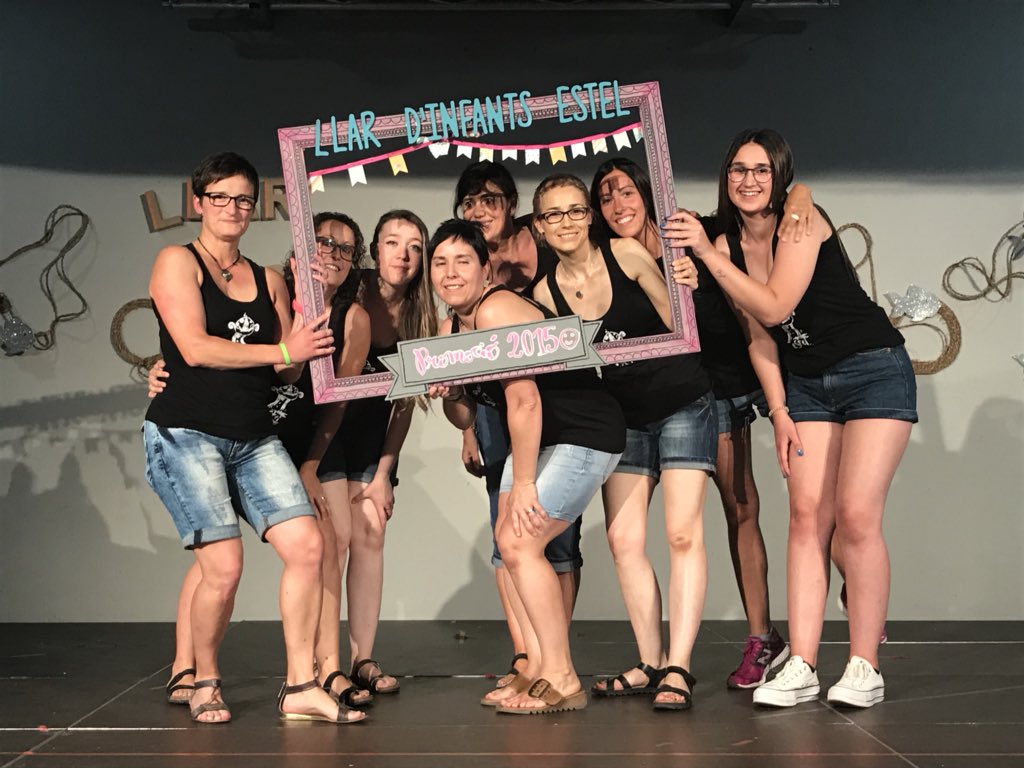 david_font's tweet photo. S’ho passen pipa, els més petits i les profes. Amb un projecte educatiu 0-3 anys molt potent, la llar d’infants Estel tanca un altre curs. Fins l’any vinent!!! #Gironella https://t.co/Tl3qpeUg5y