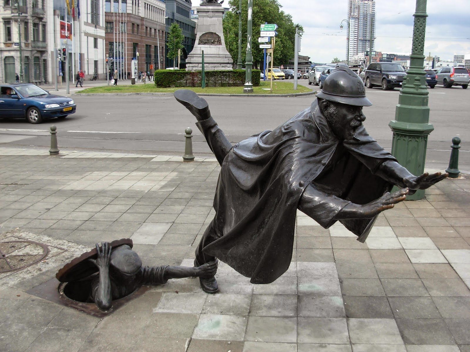 Скульптура de Vaartkapoen, Брюссель