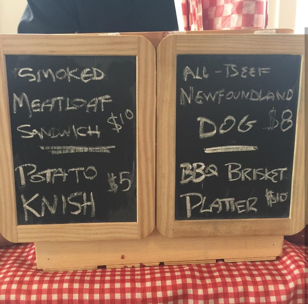 QuidiVidiBeer's tweet photo. What better way to spend a beauty Friday evening then with great buds and great suds! QV Kitchen Party kicks off at 6 with 'The Brew Crew' and 'The Hollow Body's' to follow! Don't forget your dancing shoes cause we go til midnight! #JewishDeli down there now! https://t.co/nQ8XVWf5hY