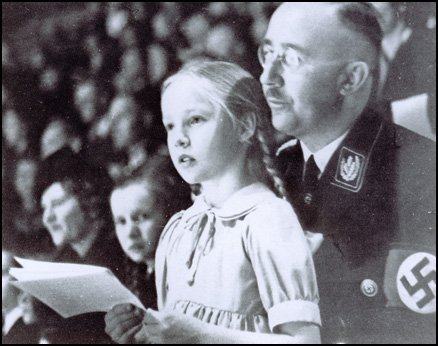 Kj 訃報 深夜に訃報をお伝えする グドルーン ブルヴィッツ つまりハインリヒ ヒムラーの1人娘が24日に亡くなった 戦後彼女は父への支持を示す為の政治活動に関与していた