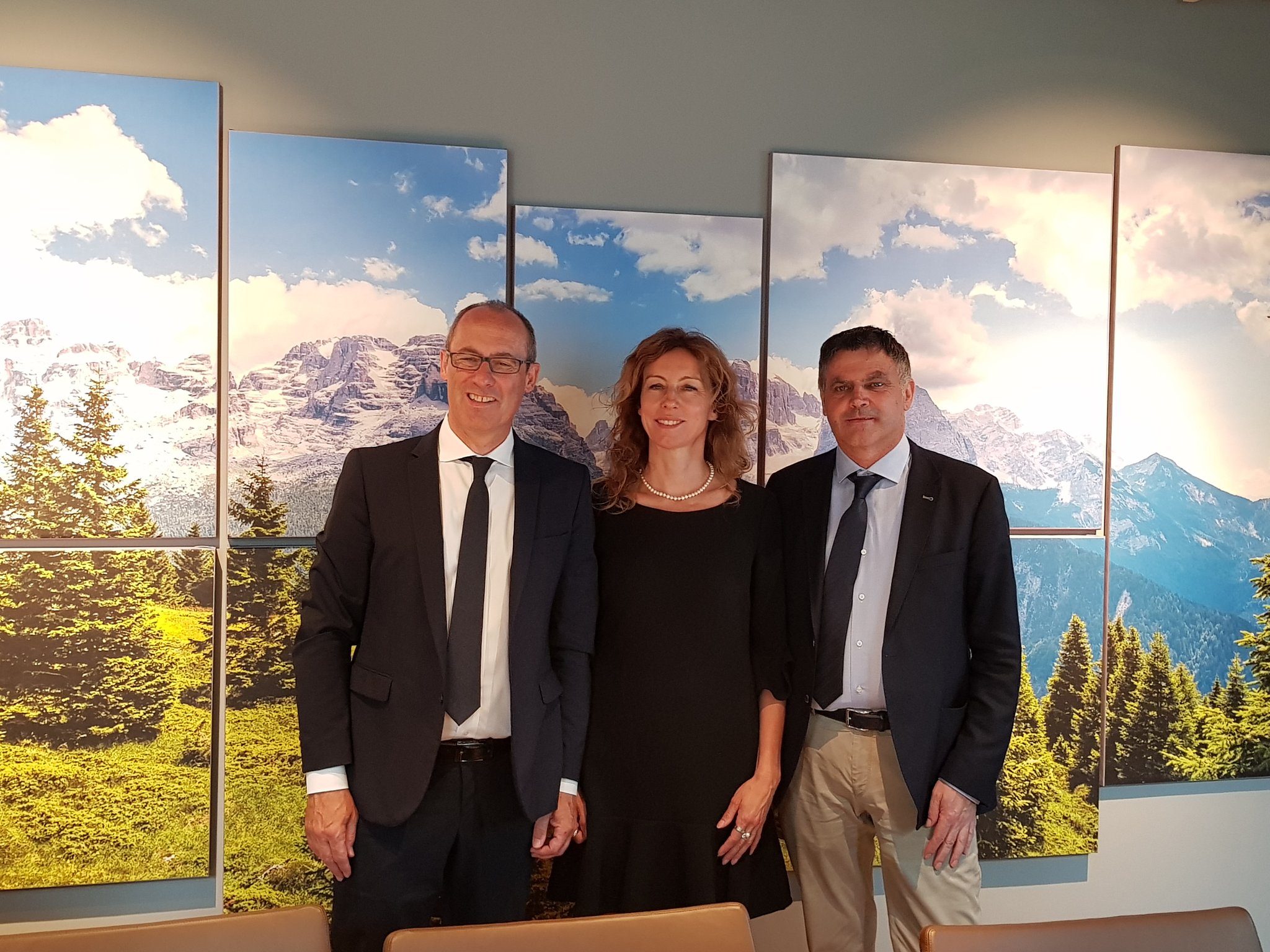 Provincia Trento on Twitter: "Comuni di confine. Incontro ...