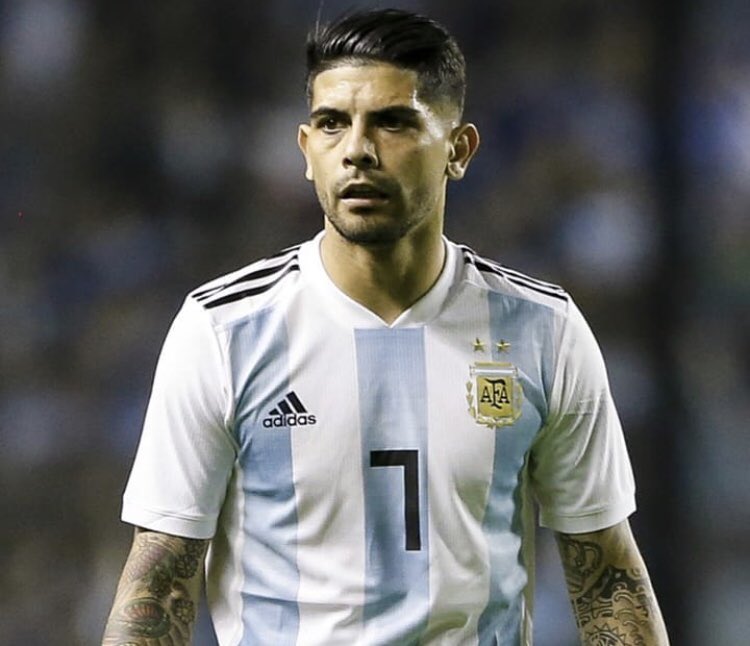 Feliz cumpleaños//Happy Birthday to Argentine player Ever Banega!!   