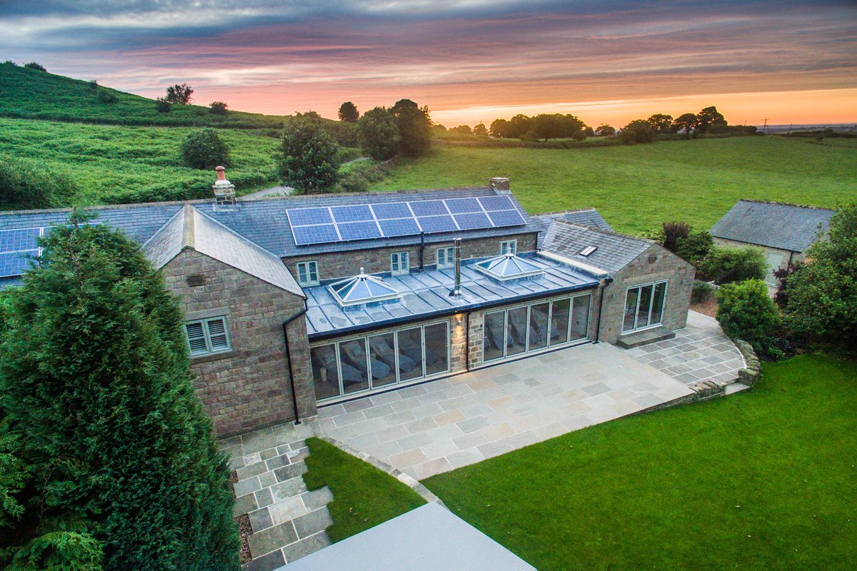 AcornRetreat's tweet photo. Your smile will bring a sunshine day ☀️ Let me introduce our very special residential ‘Love and Light’ Summer Retreat 19-21 August. We wholeheartedly welcome you to join us #yoga #retreat #meditaiton #escape @StrayFM @Welcome2Yorks @harrogate https://t.co/v6iZNEDHiu