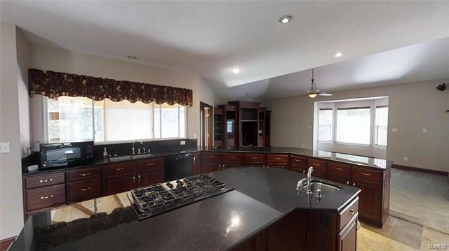 missourihomes's tweet photo. Stunning home with amenities throughout this custom built home! For more information, click the link https://t.co/v8KApIqilZ #realestate #realtor  #stlouis #Mehlvillemo #arnoldmo #imperialmo #barnhartmo #buyingahouse #mortgage #realestateoffices #remaxhomeloan #remaxbestchoice https://t.co/gTq4vktMRq
