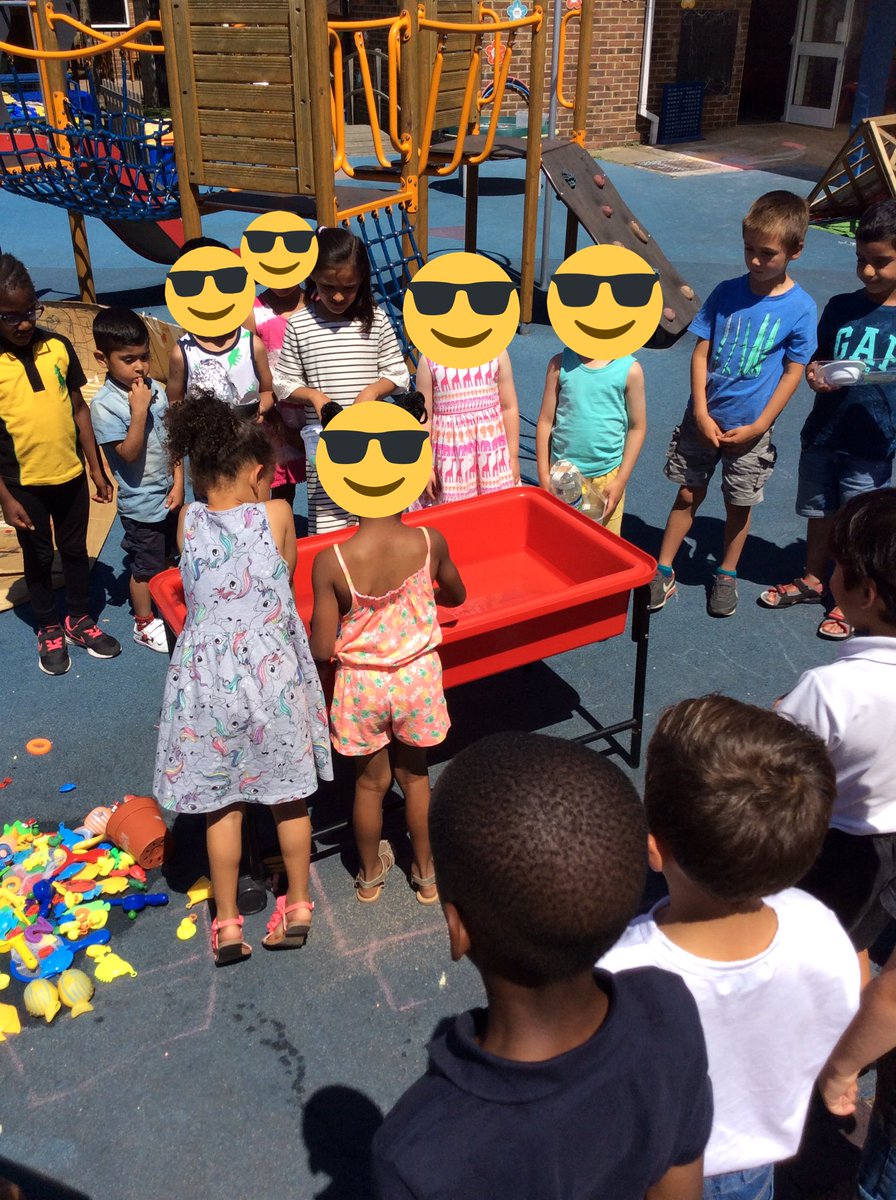 downsviewcroyr's tweet photo. We are now testing our boats to see if they can float or not #Pirates #floatingandsinking #DVPSTweets https://t.co/h3zewbkgJy