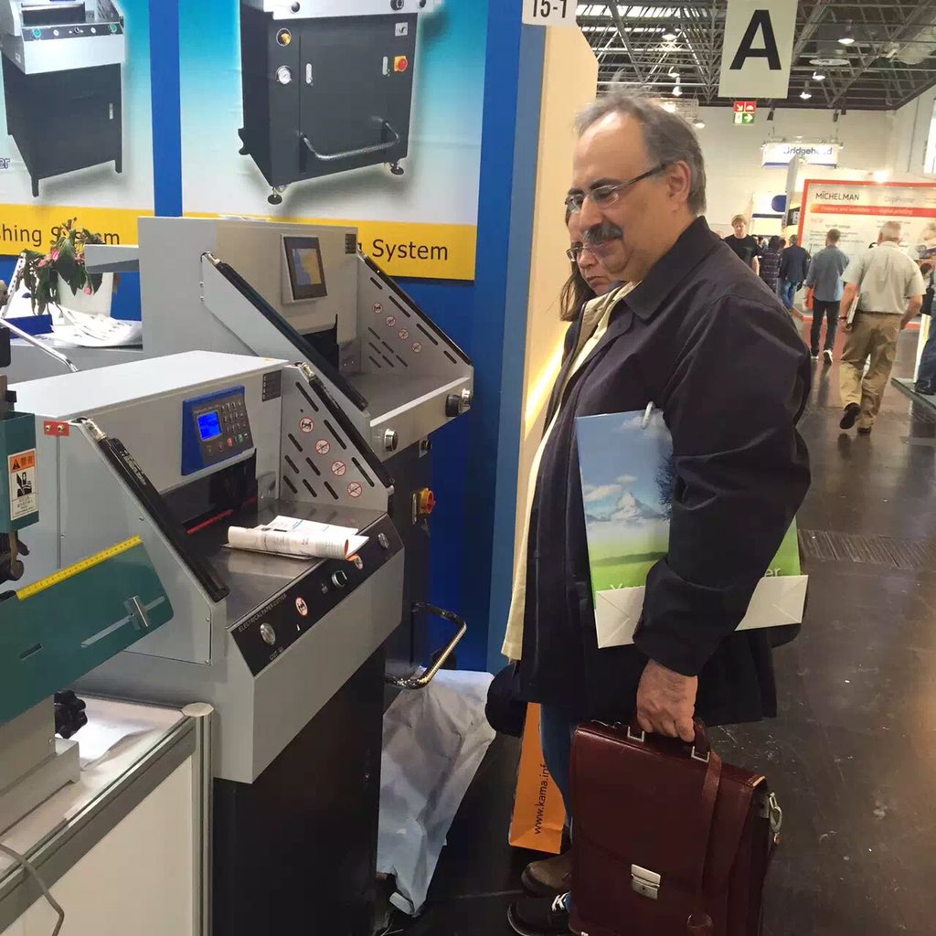 Ruicai_Chris's tweet photo. Customers like Ruicai paper cutting machine 460 490 520 https://t.co/dBoXiI4leN