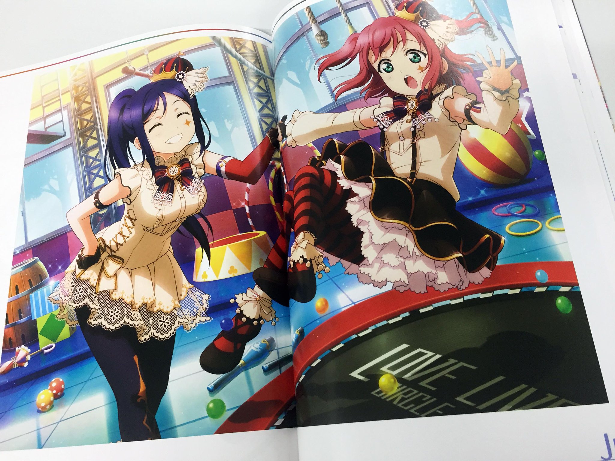 ラブライブ シリーズ公式 Pe Twitter 6月30日発売 Aqoursの スクフェス 公式イラスト集 第2弾となる ラブライブ スクールアイドルフェスティバル Aqours Official Illustration Book２ が６月30日発売です Ur Ssr Srのカードイラストを 大判サイズで