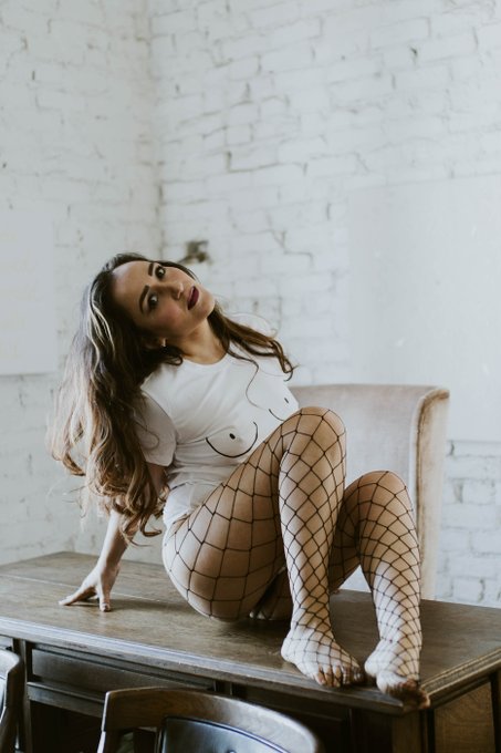 Need a name change💖 https://t.co/ZwneKaFFuT<a href="/tag/sexysaturday"class="tags"><span>#sexysaturday</span></a>