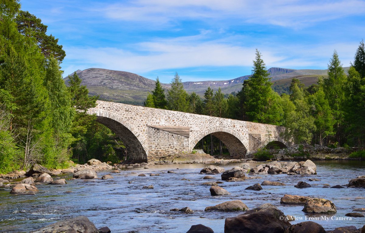 ViewFromCamera's tweet photo. What a beautiful location #InvercauldBridge #Braemar @ScotsMagazine #OutAndAboutScotland #river #mountains #GetOutside @wildscotland @walkhighlands @Scottish_Banner @WildaboutScot @TeamWilderness @BeingScots @SpectacularScot @Rabbies_Travel @wextweets @trover https://t.co/9cZDfPmkrs