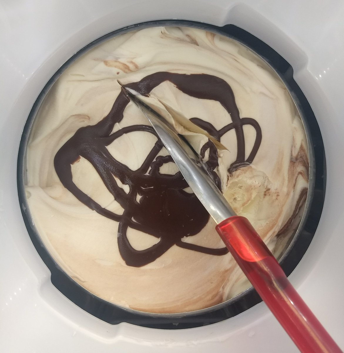Woohoo, summer is here!
And to top it off we have Crack, and banana and Nutella gelato!