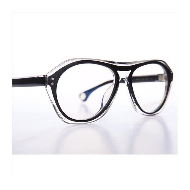 BY POPULAR REQUEST: The RENWICK now available in Midnight. #framewithinaframe #aviator #mensfashion #eyewear #lunettes #occhiali #oculos #briller #brillen #brille #megane #madeinjapan #blakekuwahara #designmatters