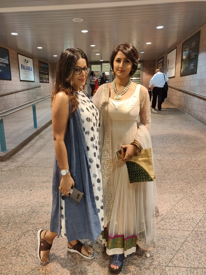 LoveforIman's tweet photo. Candid moments of our diva @Imannmusic with @RachnaOfficial and @utterlyChurni straight from #NewJersey

#IBFA2018 #NABC https://t.co/bXq5YorPFm