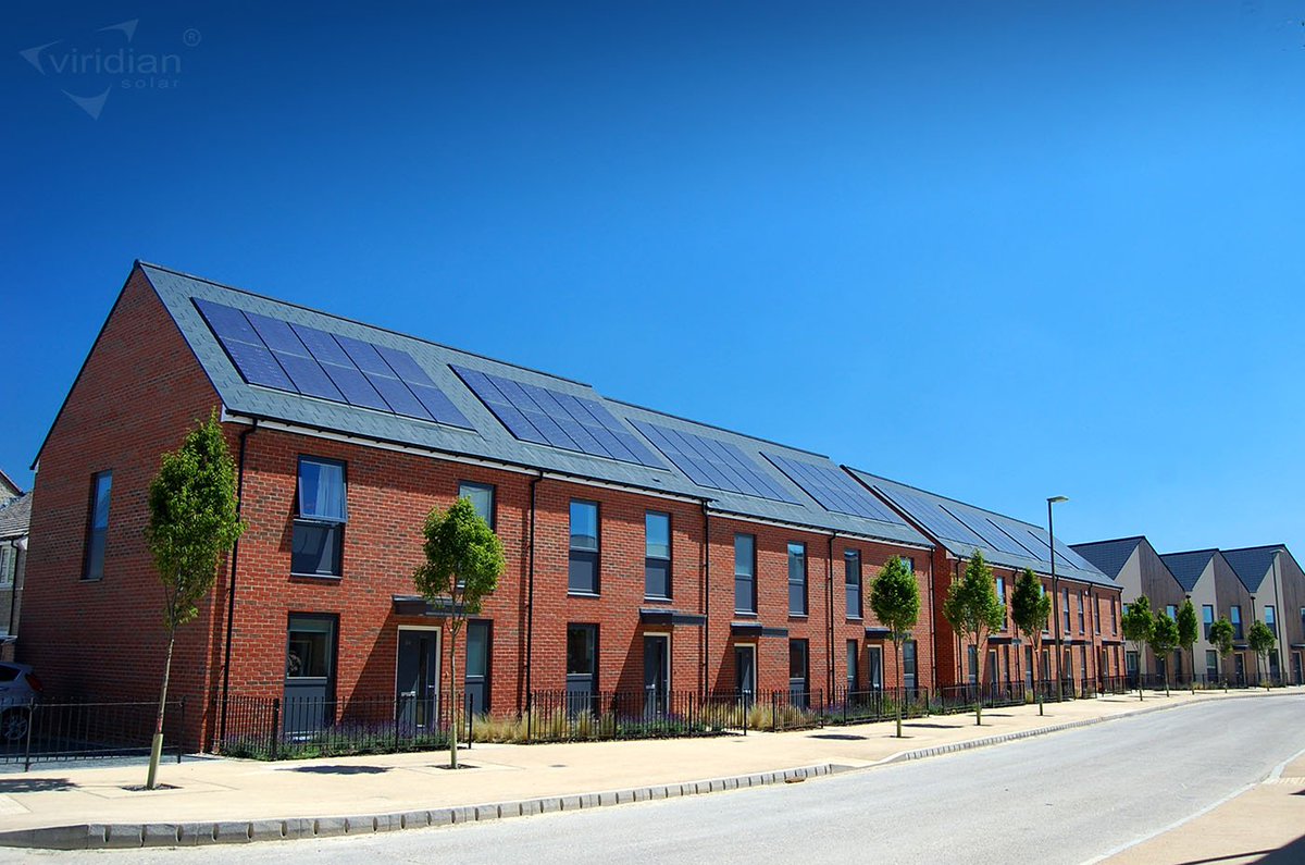 ViridianSolar's tweet photo. Super #StunningSolar #FusionRoofs installed by @PhotonEnergyUK at a Zero Carbon development in Oxfordshire #FusionFriday https://t.co/JYjrqs1aal
