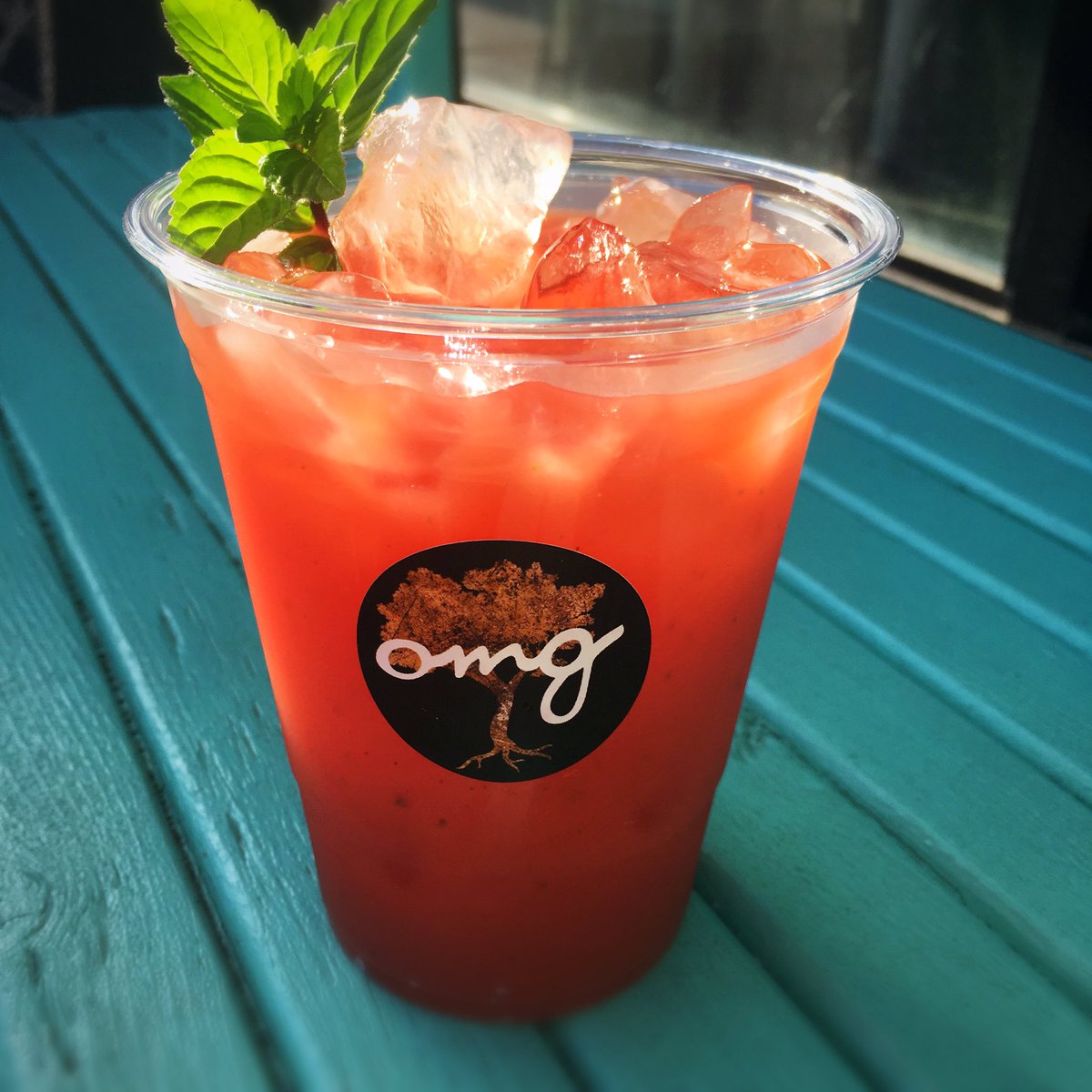 Beat the heat with this super fresh watermelon 🍉 and mint 🌱 juice.  Ahhhhhhh 💙 #Toronto #longweekend #heatwave 🔥🔥🔥🔥🔥🔥🔥🔥🔥🔥