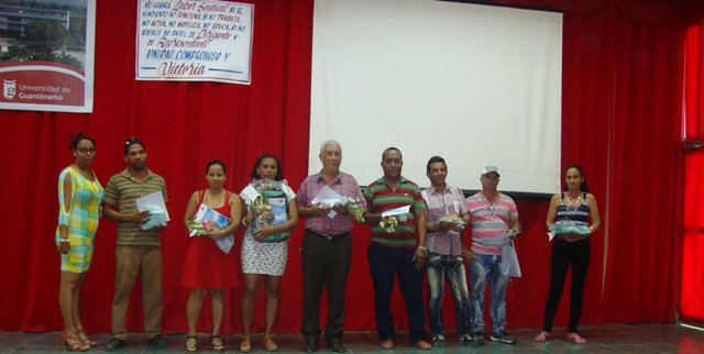 UG_Cuba's tweet photo. Distingue el Buró Sindical Especial a los más destacados en diferentes rubros,  como una forma de impulsar los procesos.
@marthadelcmv @UJCuba @gacosta00585480 @AuroraFdez19 #IXCongresoFEU @UdeLaHabana @UCLVCU @UOCuba @uc_camaguey @rober_landi @CubaMES @CubaMINREX @UCLVCU @ucfgos https://t.co/ep4ACXW1Ni