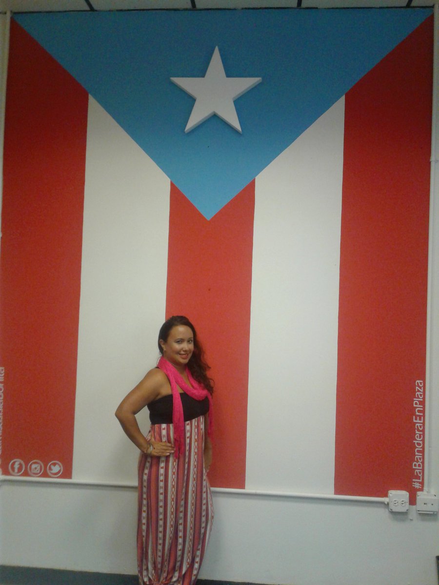 7777Veronica's tweet photo. #LaBanderaEnPlaza https://t.co/6e5GYctTff