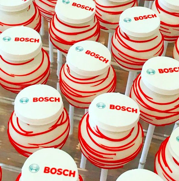 Turns out Bosch love more than just appliances... they love cake too! 🍰 We recently supplied them with custom cake pops for an event, printed with their logo. #cakepops #pressdays #corporateevents #eventplanning #london