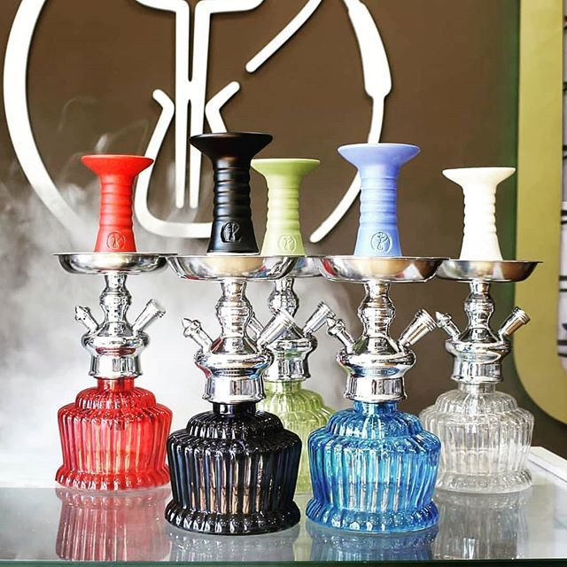 Os traemos la shisha perfecta para el veranito!!!🌴🌴🌴 La #ElKeyif Q7 tiene la medida perfecta para meterla en cualquier lado de tu maleta, perfecta para lantarla en la arena de la playa y disfrutar!!! O para relajarte en plena montaña como tú quieras!… ift.tt/2Kt5Xl7
