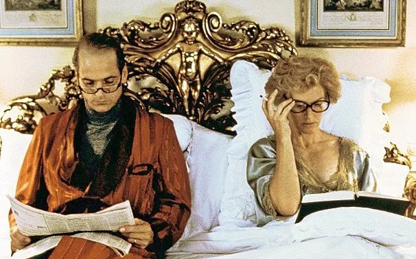 BjorkbackaHannu's tweet photo. REVERSAL OF FORTUNE (Barbet Schroeder 1990) ⭐️⭐️⭐️⭐️#MSFF2018 #Sodankylä There's quite a bunch of famous Oscar films of the 1990s that just passed me by. Knew abt this for years but did not watch it, even though it has one of my faves, the great Jeremy Irons. Enjoyed it! https://t.co/ifTE6IF3zq