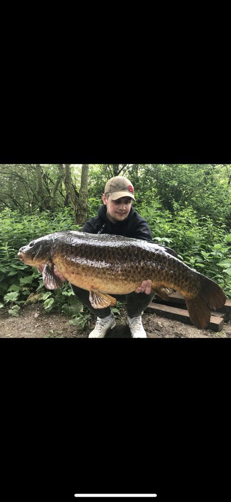 jjangling's tweet photo. Been given a brilliant opportunity in the form of joining my good friend @KPangling and saying we’ve both joined @ViperTackleLTD and it’s a big step forward for us in our pursuit of big carp can’t wait to be showing everyone what we can do. https://t.co/Nbb6n0d32K