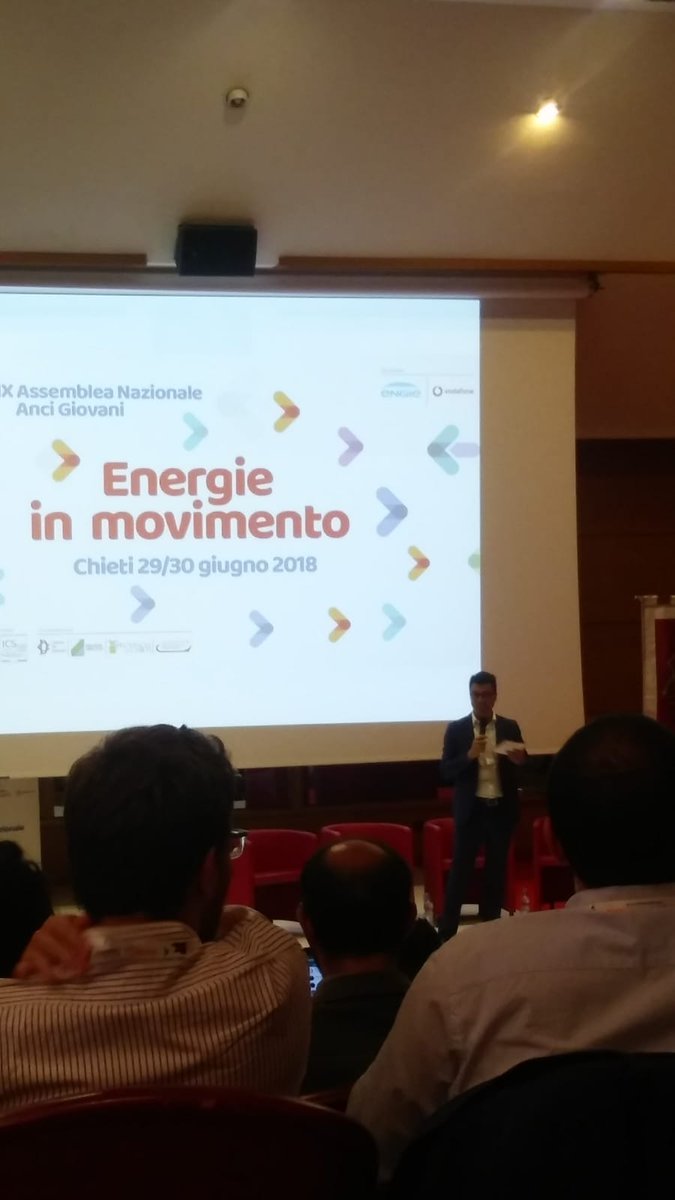 #AnciGiovani2018 <a href="/GianlucaCallipo/">Gianluca Callipo</a>  apre l'assemblea di <a href="/Anci_Giovani/">Anci Giovani</a> e lancia la campagna #liberiamoisindaci
<a href="/comuni_anci/">comuni_anci</a>