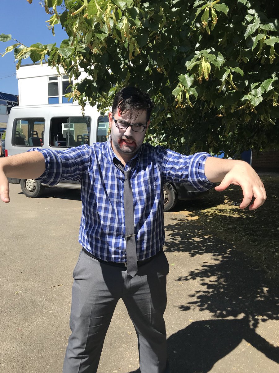 TimSmith2021's tweet photo. Some of the most hilarious scenes I have ever encountered in school! Currently 100s of students are trying to escape the Zombie Apocalypse!!😫#HopeFest https://t.co/tAmh8XHFU1