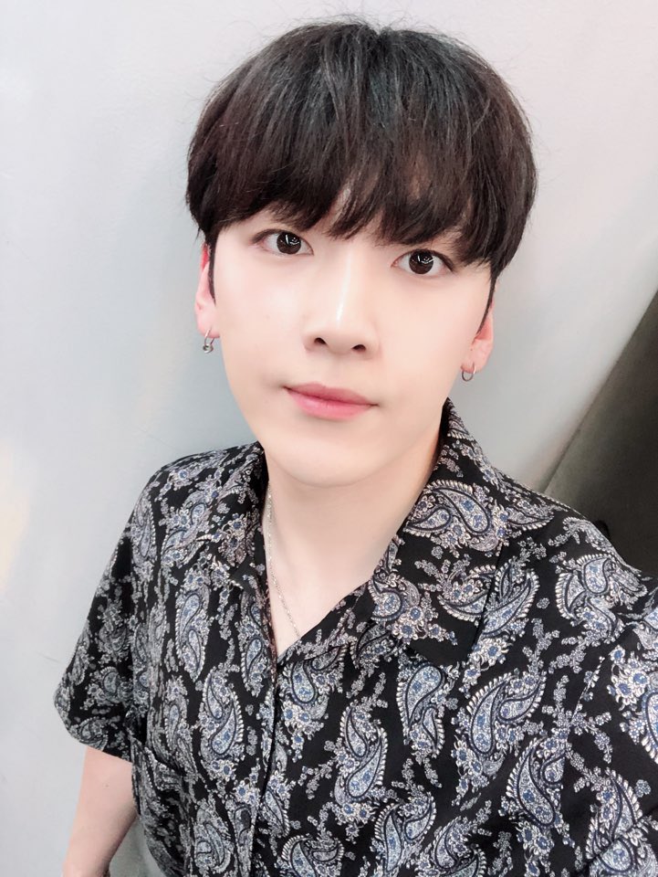 officialmap6's tweet photo. [#MAP6 #맵식스 #MINHYUK #민혁]
잘자구 내일봐요~~😘 https://t.co/j9pMbykJkU