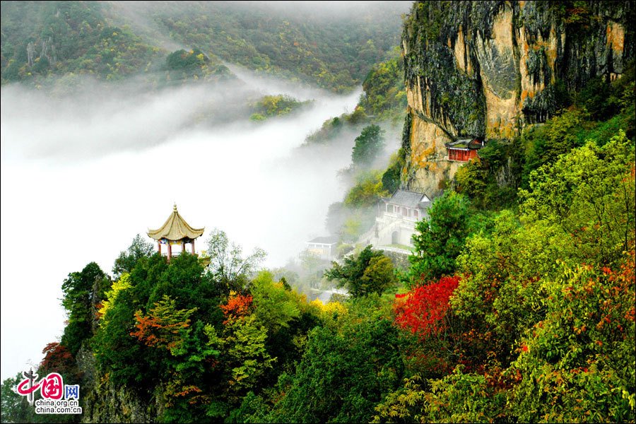 DabaMountain's tweet photo. Amazing scenery of Daba Mountains https://t.co/J4u1xOPLhU #DabaMountain #DabaShan https://t.co/smEfVqZ9KI