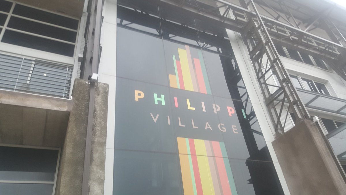 shabierja's tweet image. #EDHE2018 4th stop technical tour @MTNza #Solutionspace @HigherEduGovZA in #Philippi @UCT_news @uctgsbsolutions