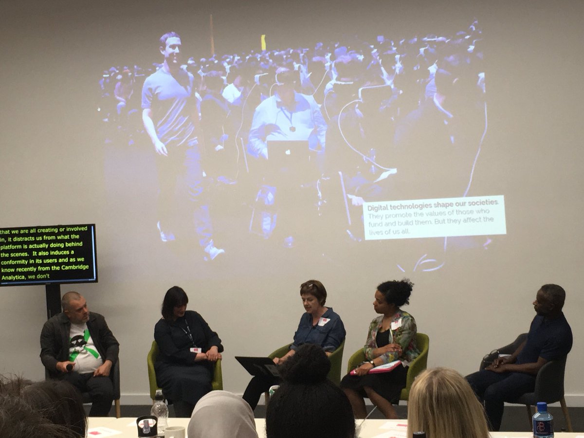 elly_clarke's tweet photo. That this is apparently #markzuckerberg’s fav pic says a lot - Ruth Catlow @furtherfield @helloculture18 #vrdistraction https://t.co/GmF8Bu0YWI