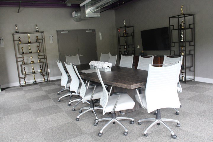 ConceptsTV's tweet photo. Hey World! Concepts TV has some great office space available for rent. Reach out to us via our website, https://t.co/yynaKWC9fH if you're looking for a great space in an incredibly creative environment! 

#officespace #forrent #ConceptsTV #creativity #available https://t.co/3Eojuoh8a4