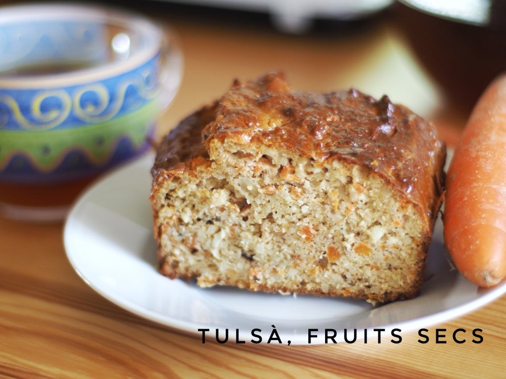 Tulsafs's tweet photo. Què us sembla un pa de pessic de pastanaga?🥕#homemadecake #homemadecakes #pastís #bizcocho #bizcochos #bizcochodezanahoria #singluten #paleocake #sensegluten #healthycarrotcake #carrotcakes #pastanaga #receptes #cuinacasolana #recetassanas #aliments #glutenfreefood #tulsà https://t.co/P4TgnxiL5O