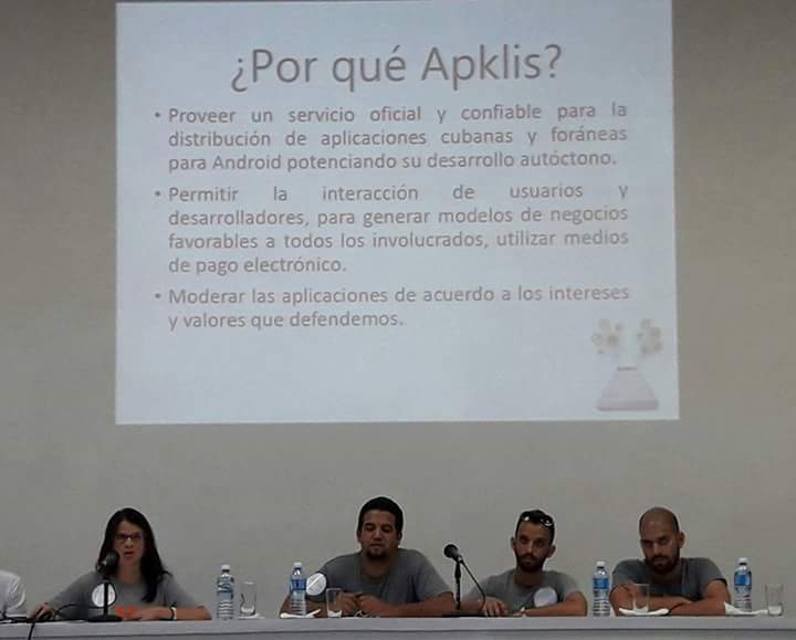 nataliauci16's tweet photo. #29Jun
El equipo de los jóvenes de la @universidad_uci del @CubaMES de #Cuba que desarrolló las aplicaciones para dispositivos móviles #Apklis y #toDus las presentaron en #Tics2018
#SomosContunidad
#CubaInformatiza
#SomosUCI INNOVADORA conectada a la #RevoluciónCubana 💯pre https://t.co/4xmo60waCT