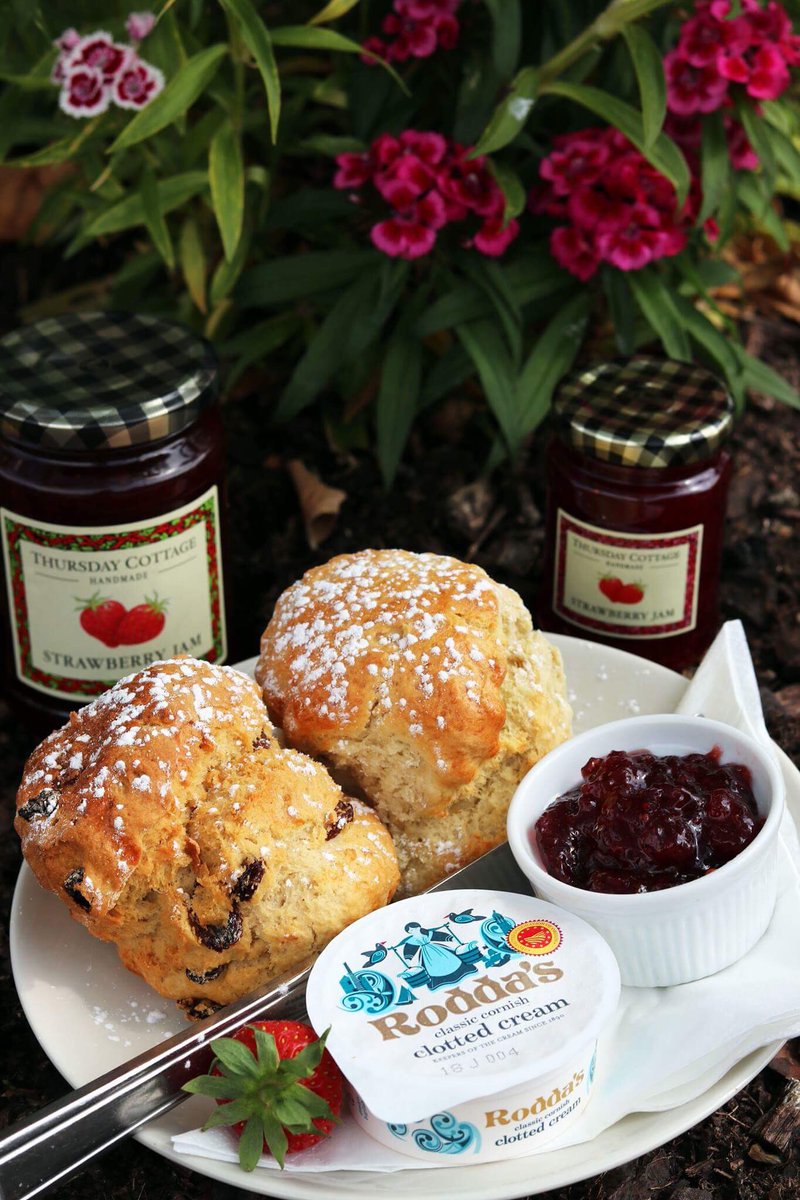 ThursdayCottage's tweet image. Celebrate National Cream Tea Day with Thursday Cottage Strawberry Jam and @Roddas_Cream​  
Fun fact: Did you know our products are handmade and hand pour'ed in small batches! 
#handmade #smallbatches #handpour #strawberryjam #thursdaycottage #nationalcreamtea #essex