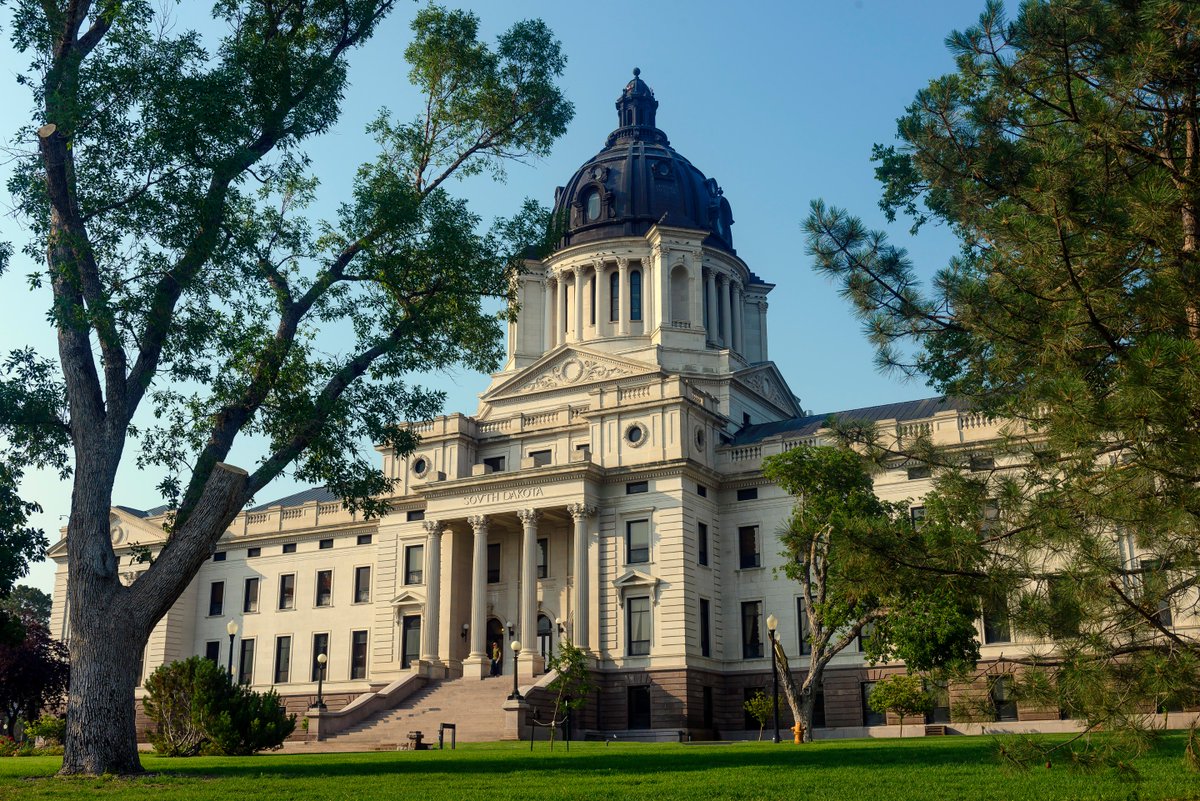SDGovDaugaard's tweet photo. The SD Retirement System is 1 of 2 best-funded pension plans in the nation according to @PewTrusts and 1 of 4 Retirement 20/20 Models selected by @SOActuaries. https://t.co/FnYeMrcKHi https://t.co/d00g1G960p