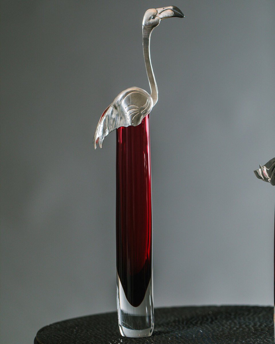 authorinteriors's tweet photo. It’s flamingo Friday! These beautiful creatures are soon to be up on our website in our new Wilde Collection. Can’t wait for you all to see our new pieces! #handmadeinBritain #interiordesign #Britishinteriors #flamingodesign #pinkglass #bespokesilver #silverware https://t.co/5GCf9zF0E5