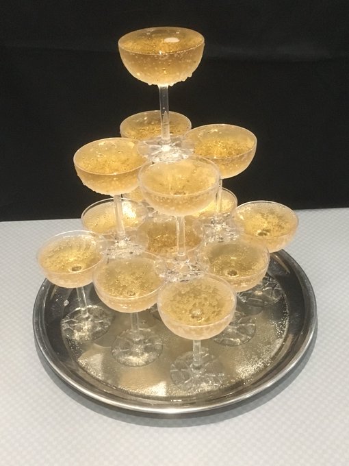 シャンパンのtwitterイラスト検索結果 古い順