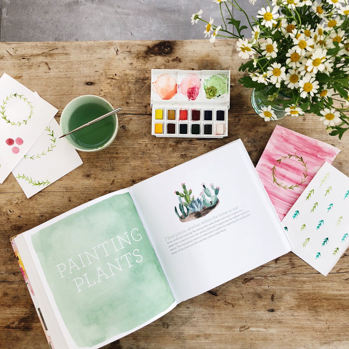 Makelight's tweet image. The Makelight Book of the Week is back and what a gorgeous book to start this series off again. "The Joy Of Watercolor" by @EmmaBlock is full of beautiful, inspiring lessons for you to try. makelight.com/articles/the-j…