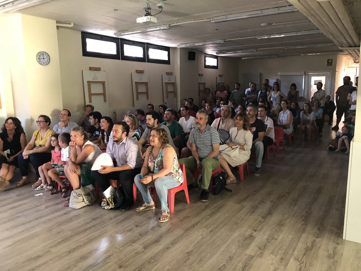 Claullp_s's tweet photo. Gran festa de comiat dels més petits a Virolai Petit! Moments entranyables plens d’agraïments. @EscolaVirolai https://t.co/qKKNc306t7