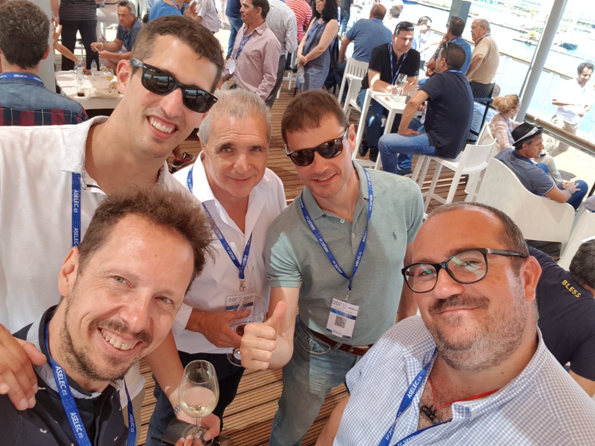 finderspain's tweet photo. una jornada especial el #DDi18ASELEC , productiva a la vez que divertida
Gracias @ASELECfemeval por este día y por la organización de la misma. Repetiremos!!!! 🤗🤗🤗 y gracias a los instaladores que pasaron el dia con nosotros!!! 👍 https://t.co/QzQ3NF2qYu