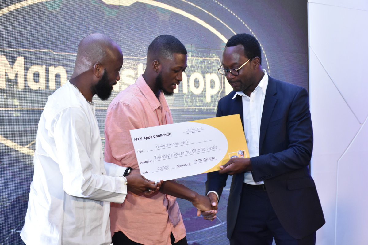 MTNGhana's tweet photo. Overall Winner: "Man Must Chop" animation by Razak Issaka (@zackie_tlk)  was adjudged the overall winner by the judges. Presenting his plaque, Certificate and a cheque of GHC 20,000.00 was the new @MTNGhana CEO, @selorm_adadevoh &amp; @Leonno12 , Ag. CMO  #MTNAppschallenge https://t.co/LGWjp0vfac