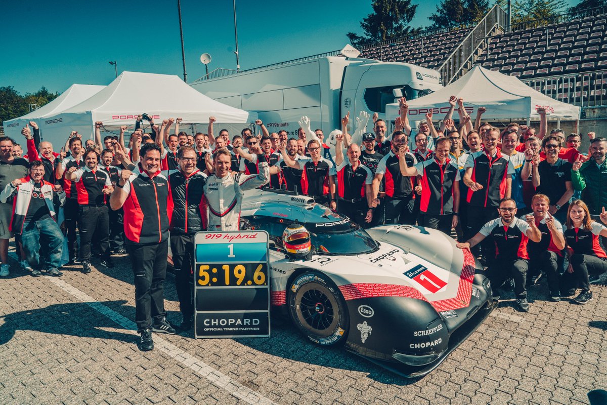 PorscheGB's tweet photo. It's 35 years since Stefan Bellof lapped the Nordschleife in 6:11.13 in a Porsche 956 C. Today, @Timo_Bernhard piloted the Porsche 919 Hybrid Evo to a time of 5:19.55. He averaged 145mph and peaked at 229mph. Two extraordinary drivers, two extraordinary achievements. #919tribute https://t.co/IcUNgIfSDZ