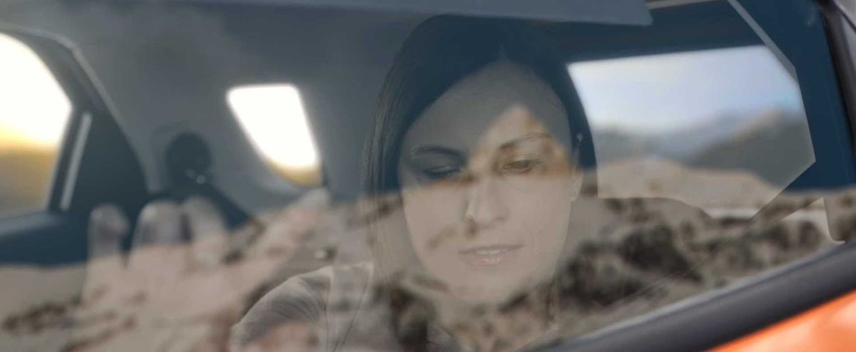 Gadget_Portugal's tweet image. A @Ford criou o #FeelTheView, um #gadget que se situa na janela do #carro para reproduzir nesta a #paisagem ao redor e que possibilita que pessoas #invisuais desfrutem desta também. goo.gl/SZtL4D

▶ Facebook (@revistagadgetpcportugal) / Instagram (@revistagadget) ◀